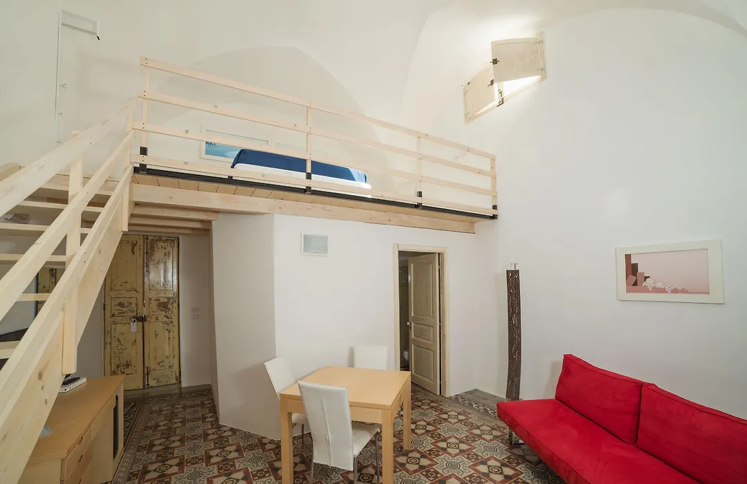 Relais Carlo V - Palazzo Storico-1