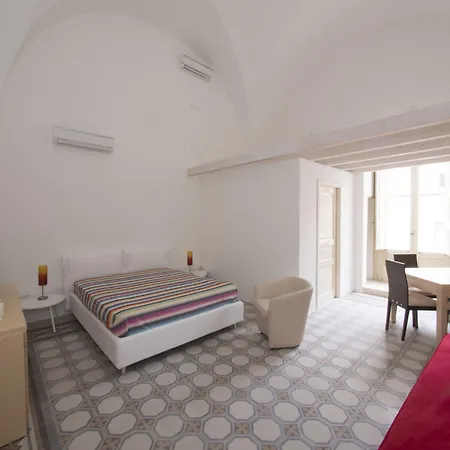 Relais Carlo V - Palazzo Storico-2